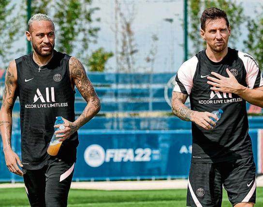 500.com-揭秘梅西巴黎首训:第一个到场,训练后集体吃烤肉