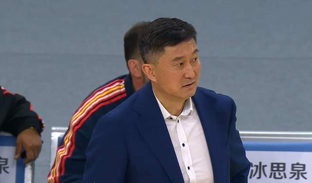 500.com-广东遭豪门3杀,杜锋无奈,双外援尽力,他仨凑合,他俩拖了后腿