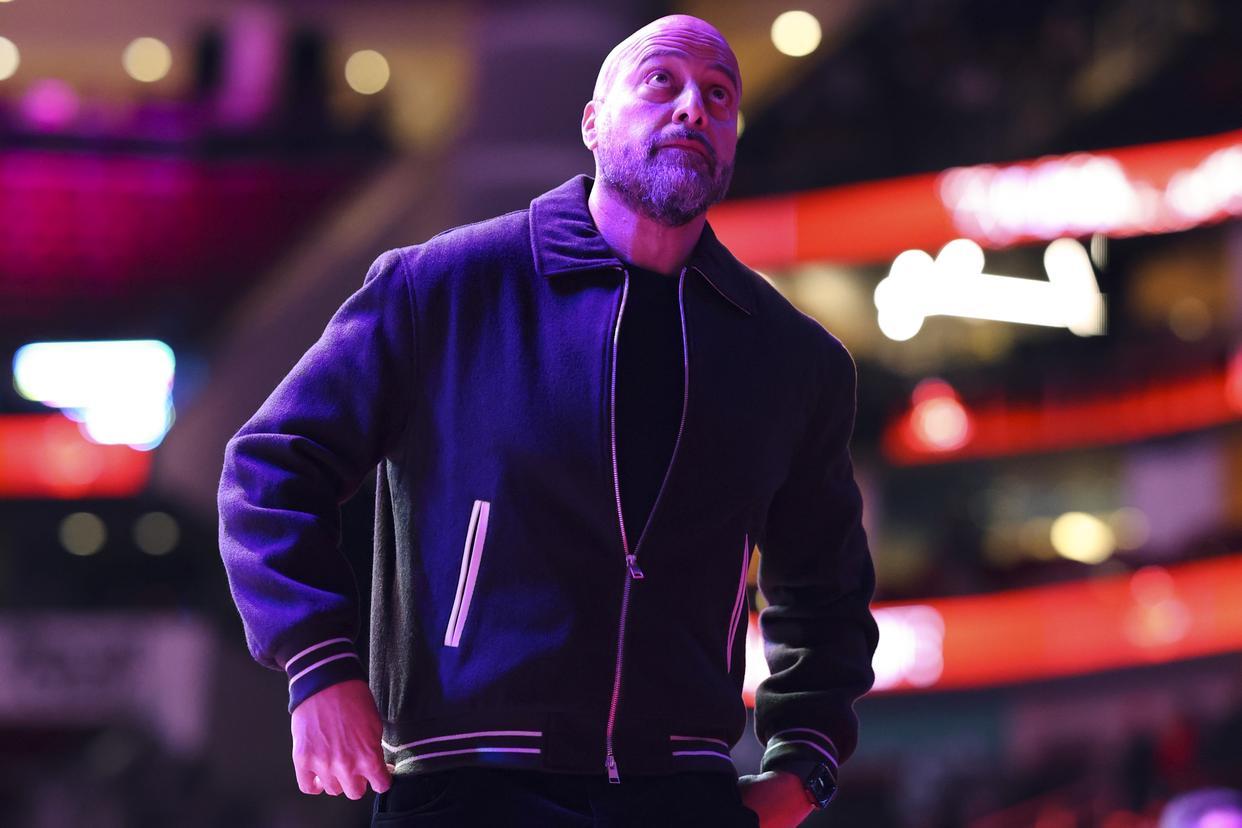 500网-斯通拒签琼斯,火箭第4控卫转正稳了?场均2+1+1,季后赛值得重用