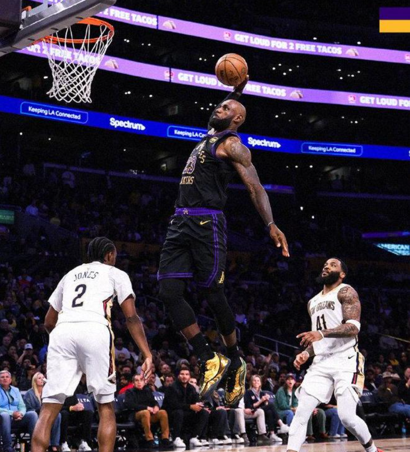 500万网彩票app-3连胜！湖人四杀鹈鹕，詹姆斯历史第一，东契奇7失误，里夫斯低迷